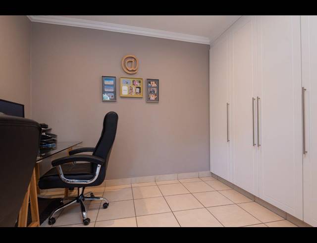 4 BEDROOM HOUSE FOR SALE IN SIMBITHI ECO ESTATE